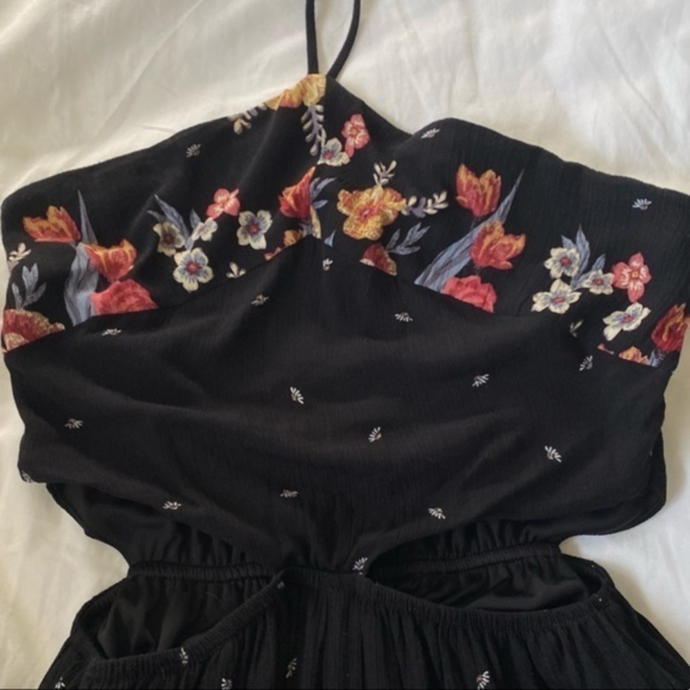 Sienna Sky Floral Jumpsuit Wide Leg Cropped Halter Size Women’s Small EUC - Picture 2 of 6